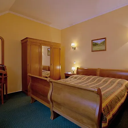 Wollner 4*